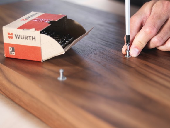 Spojovací materiál